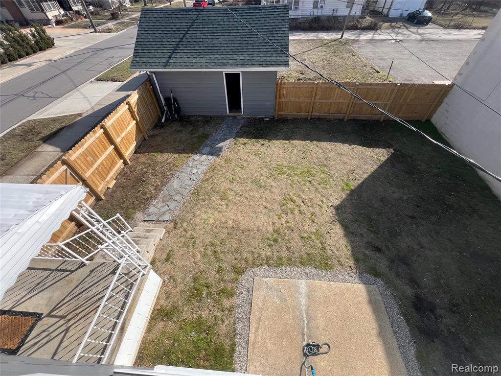 main property photo 7