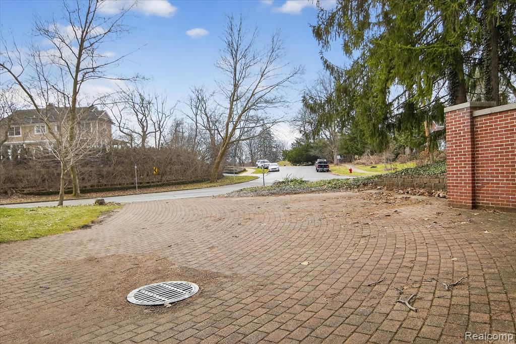 main property photo 46