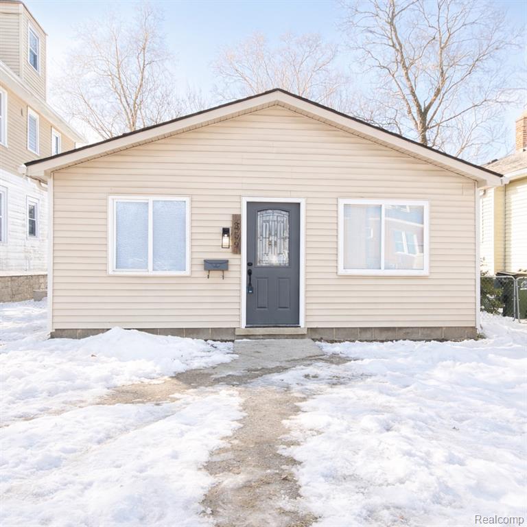 main property photo 12
