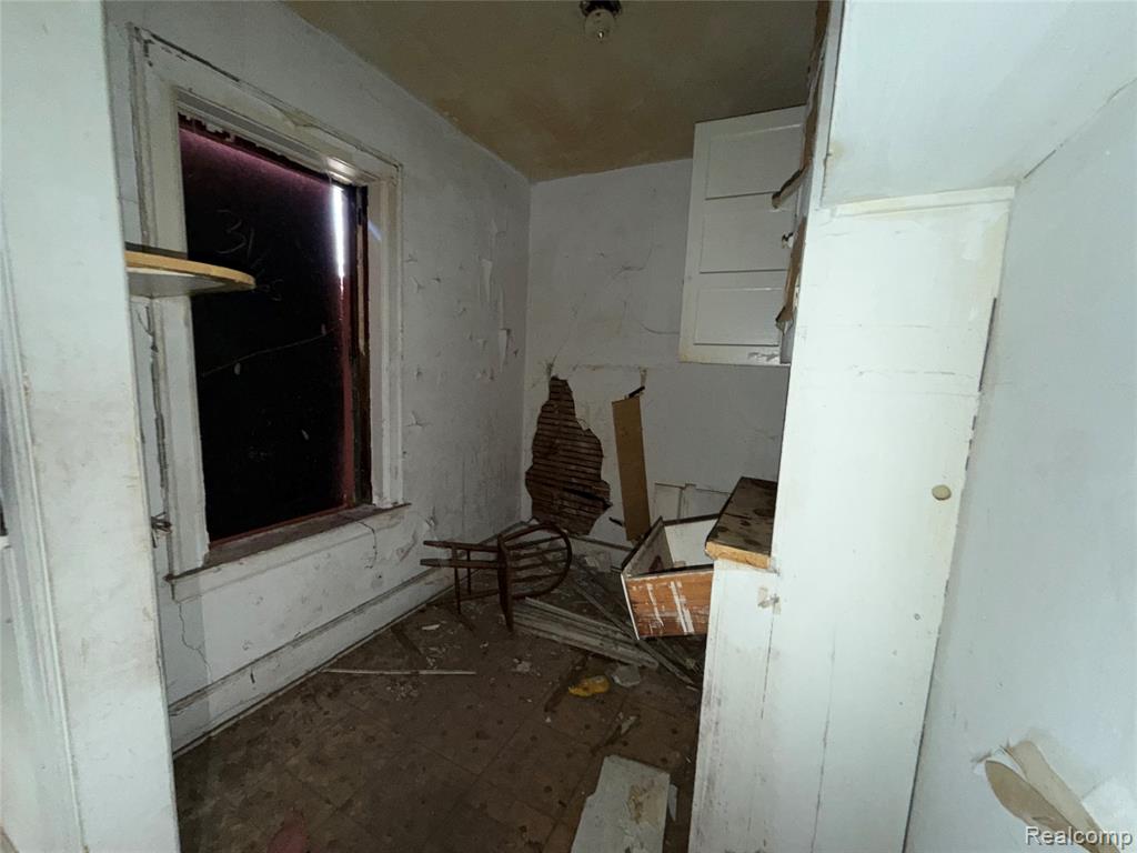 main property photo 89