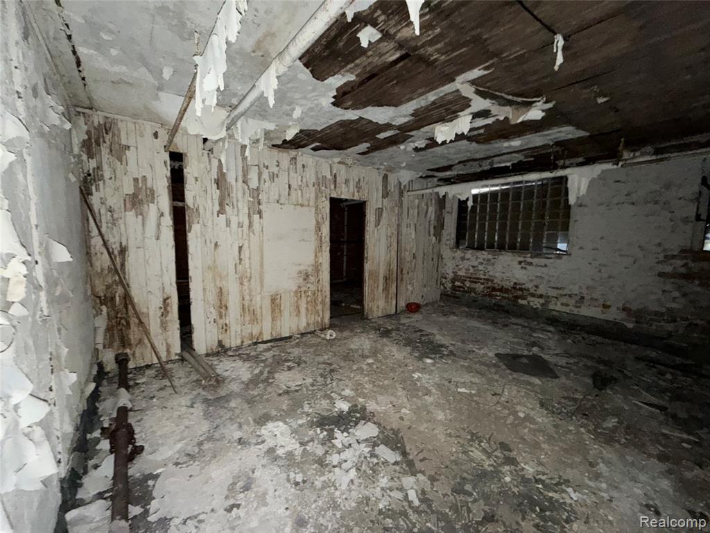 main property photo 92