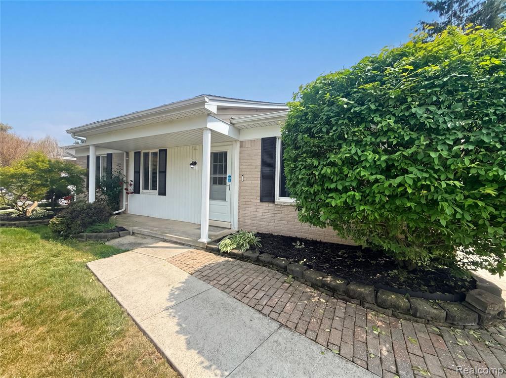 main property photo 16
