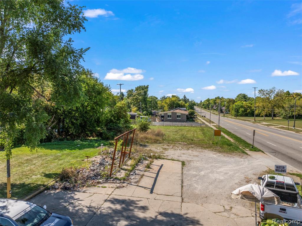 main property photo 9