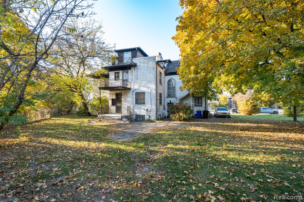 main property photo 43