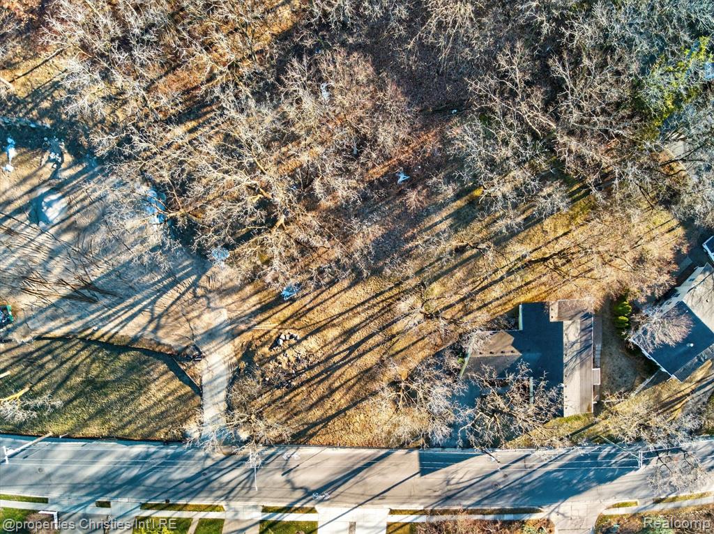 main property photo 19