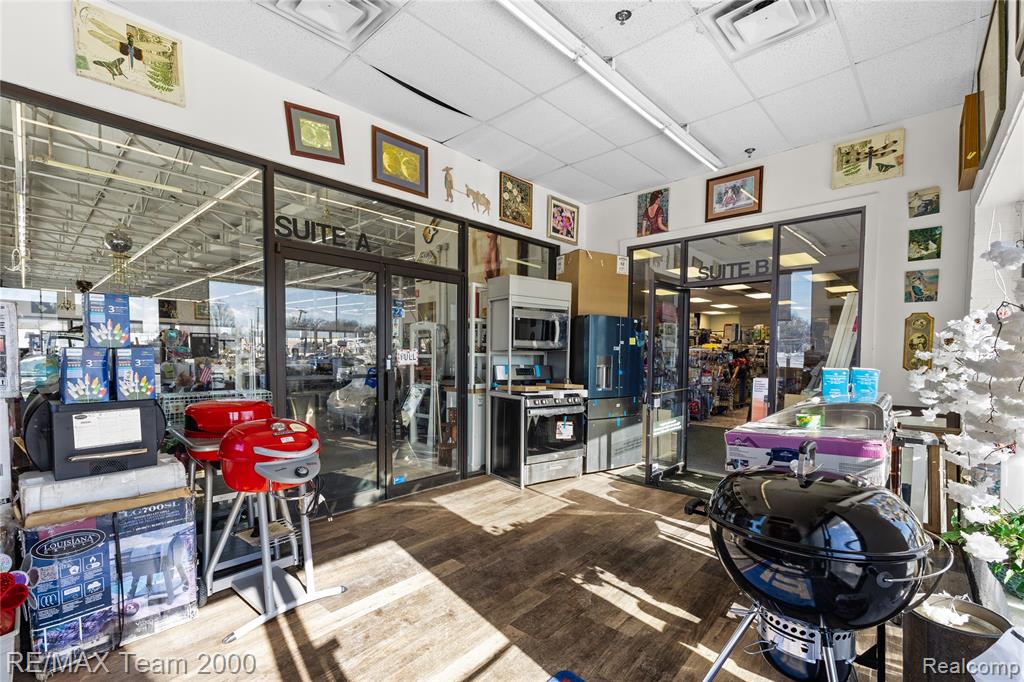 main property photo 15