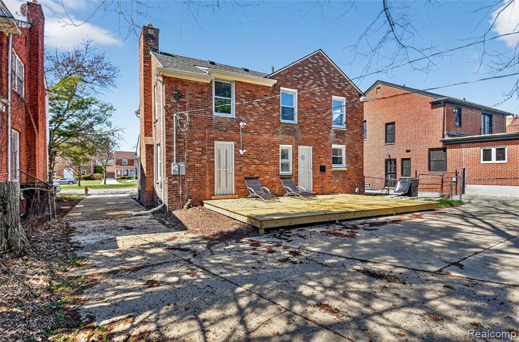 main property photo 32