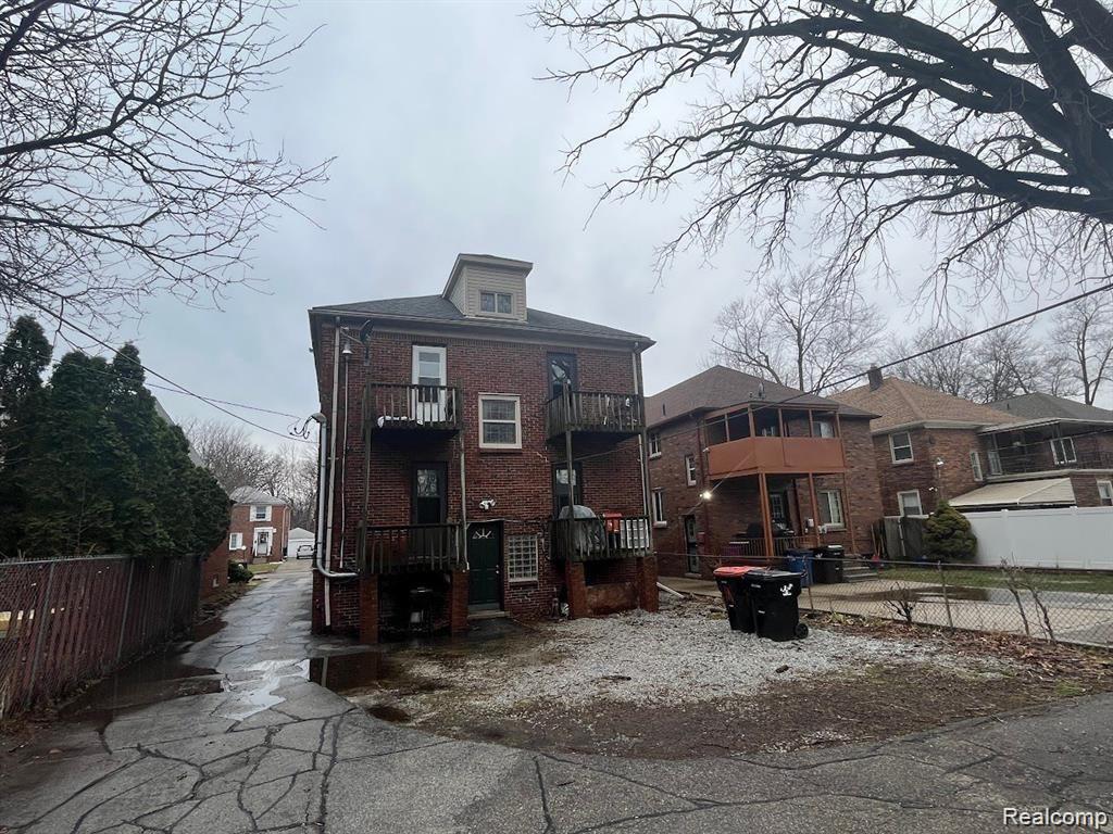 main property photo 3