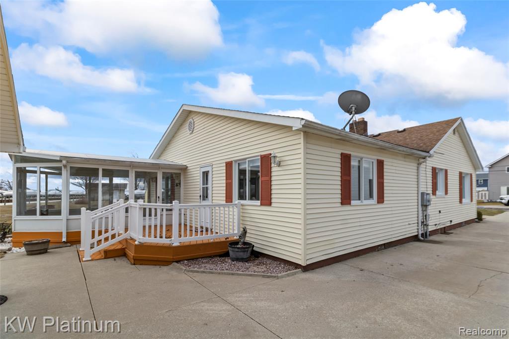 main property photo 30