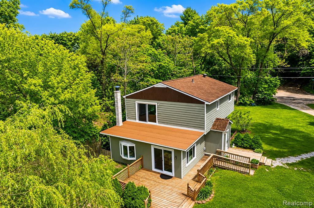 main property photo 40