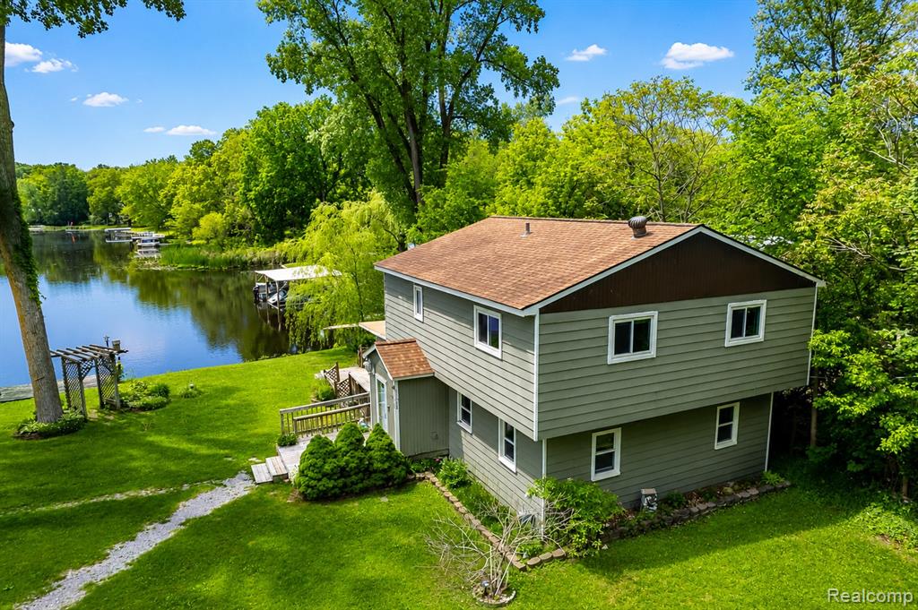 main property photo 43