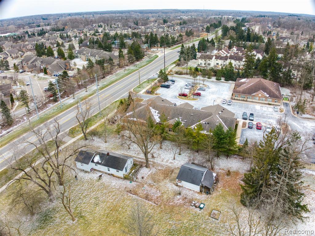 main property photo 29