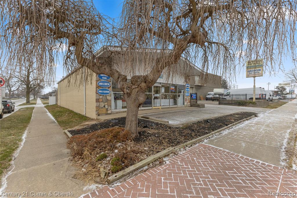 main property photo 41