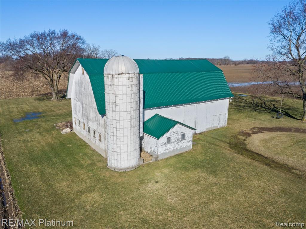 main property photo 21