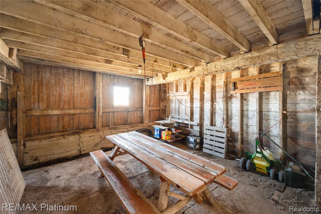 main property photo 51