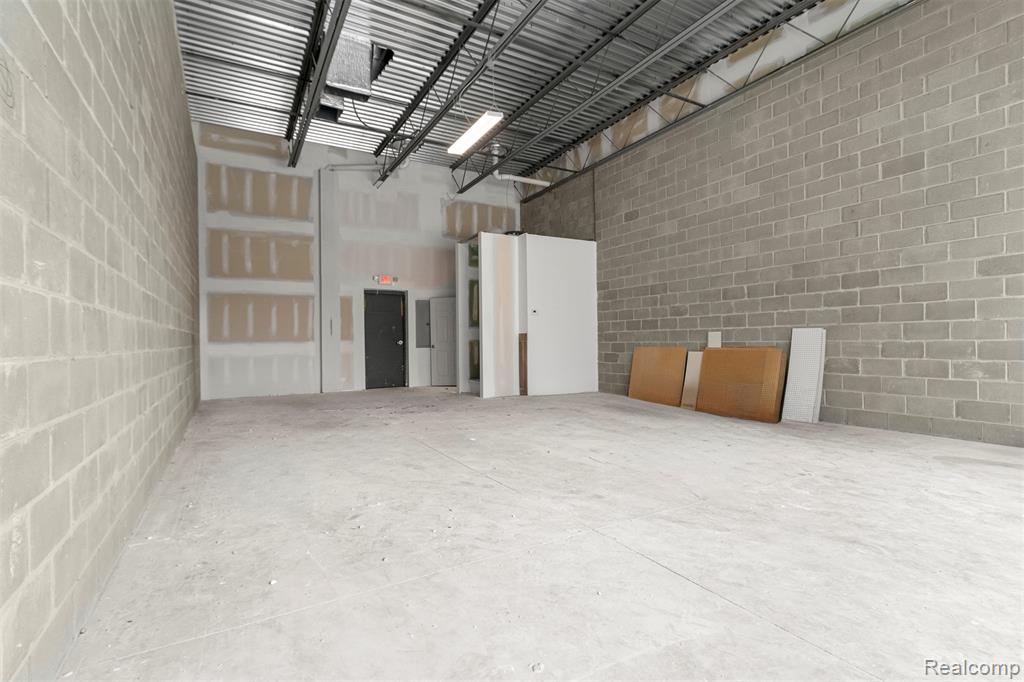 main property photo 45