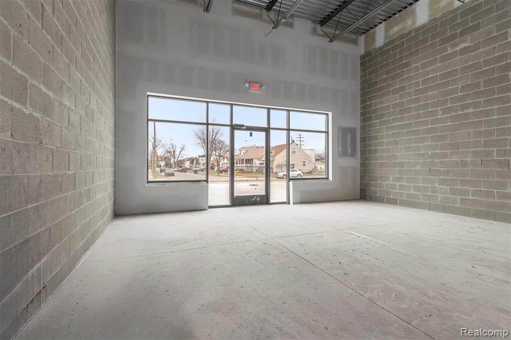 main property photo 47