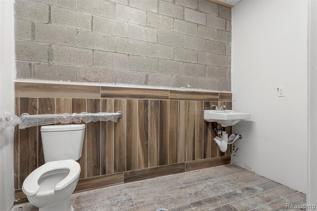main property photo 52