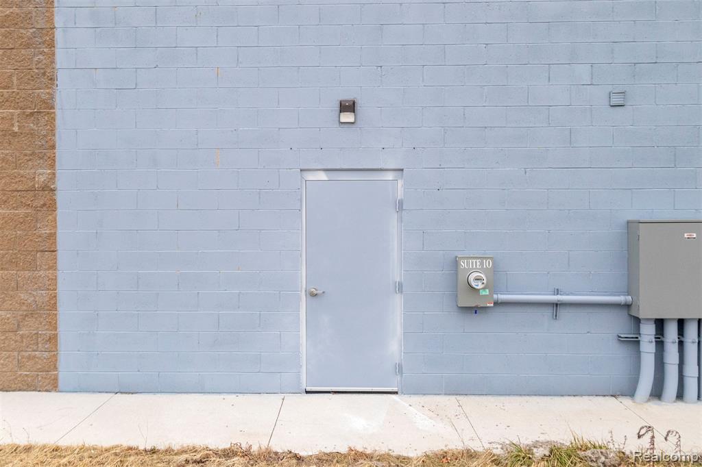 main property photo 6