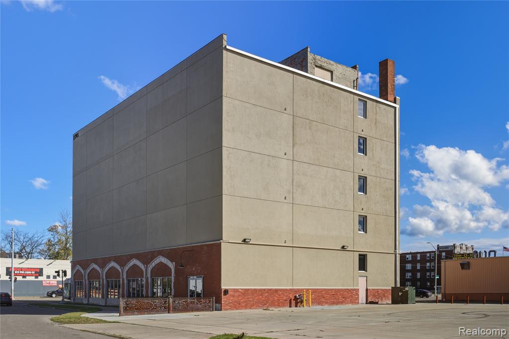 main property photo 61