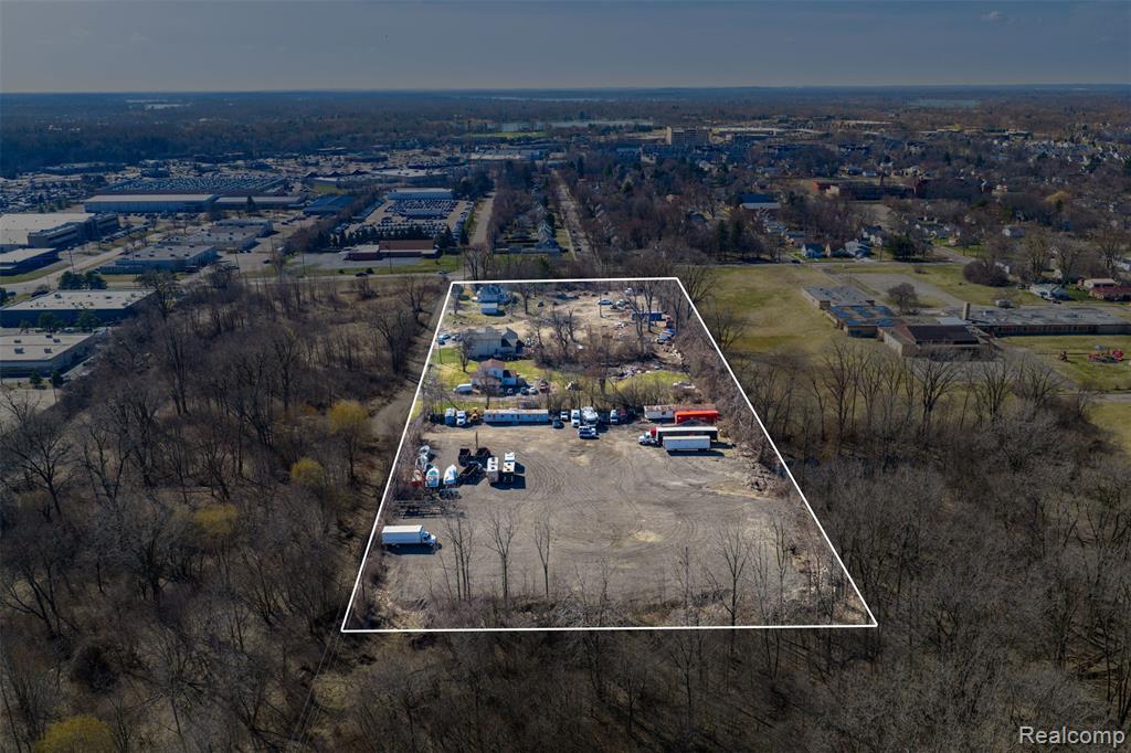 main property photo 12
