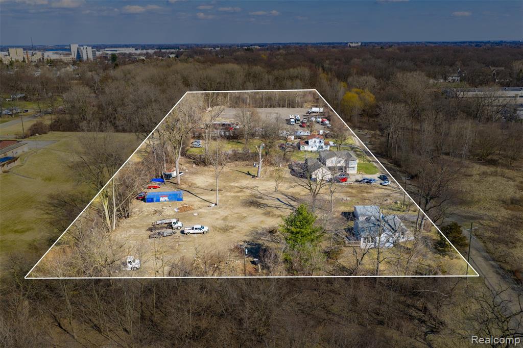 main property photo 16