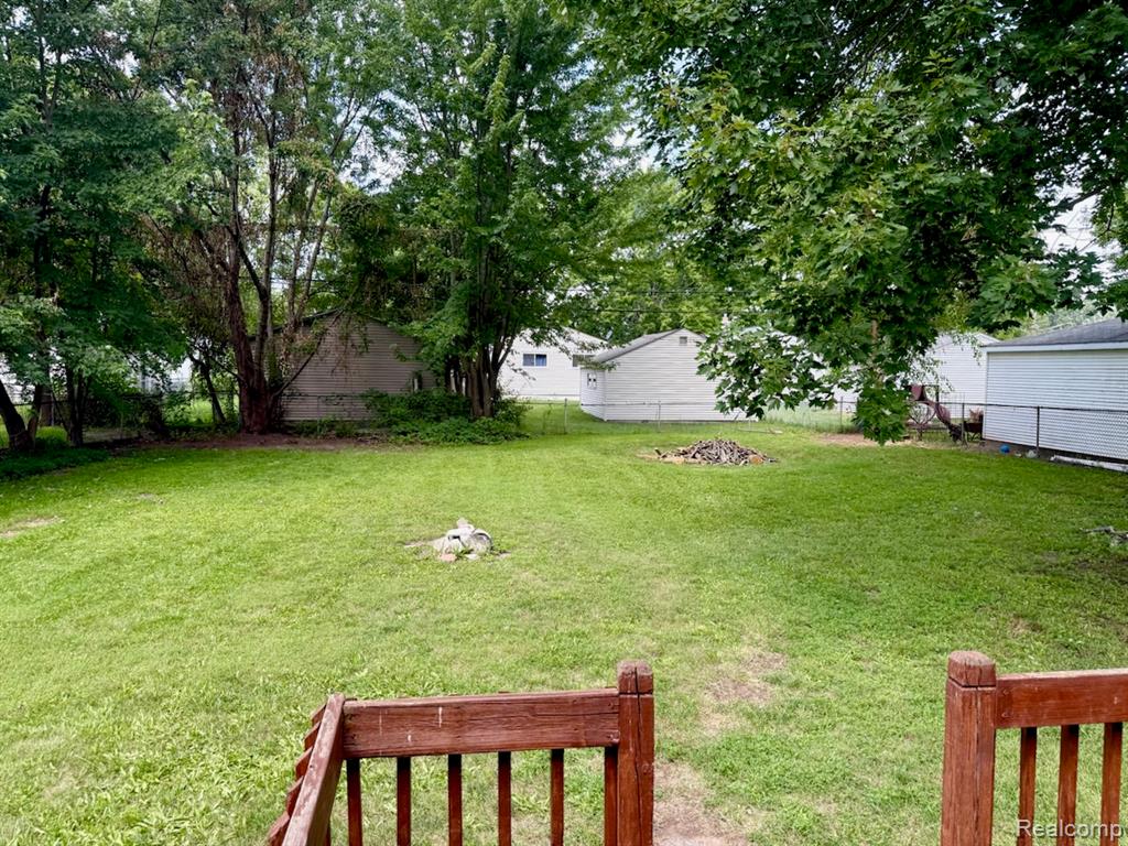 main property photo 12