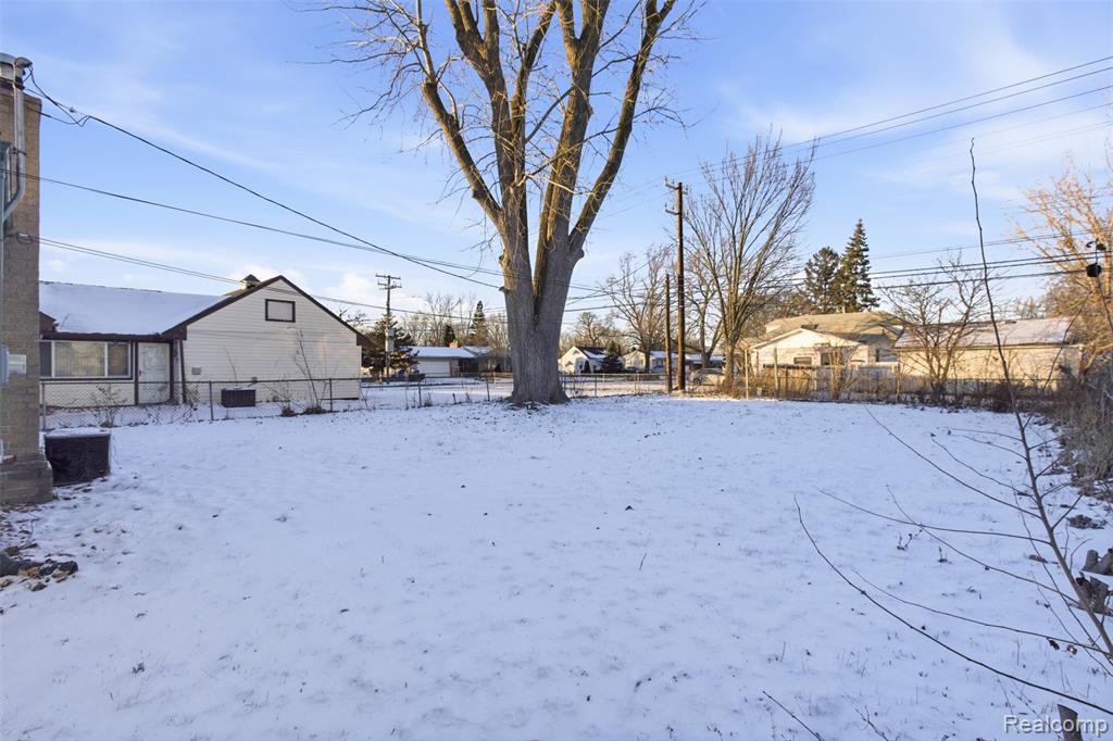 main property photo 14