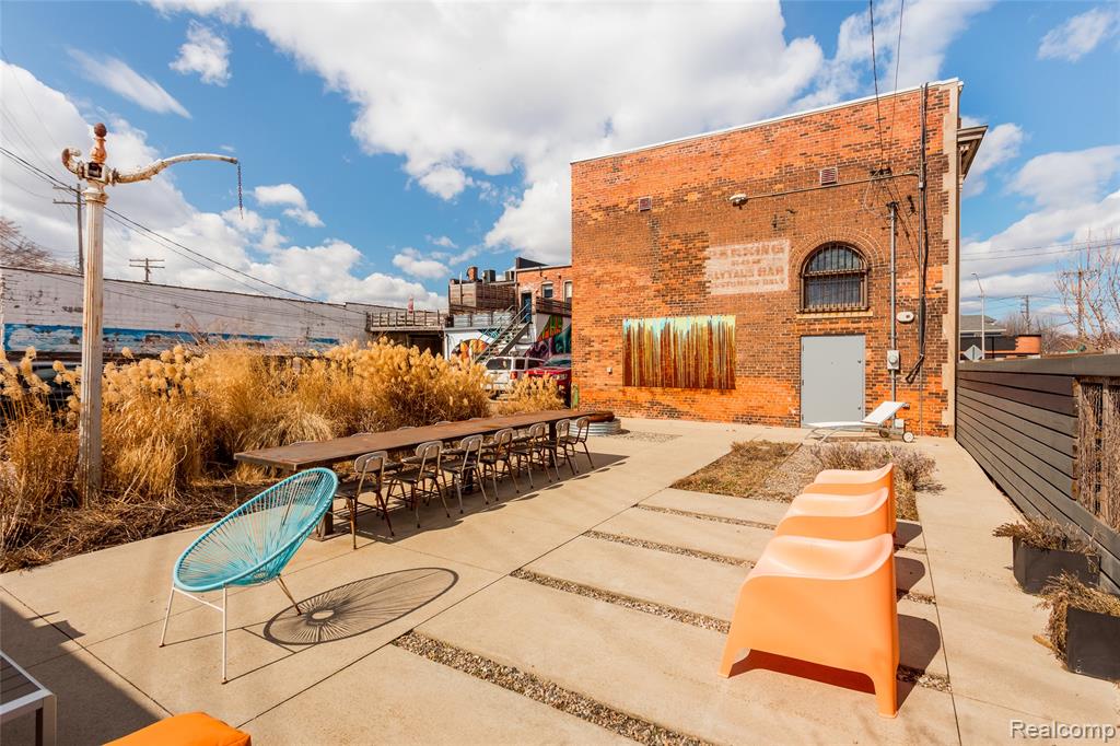 main property photo 29