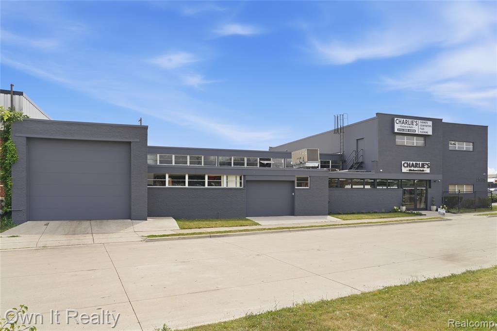 main property photo 3