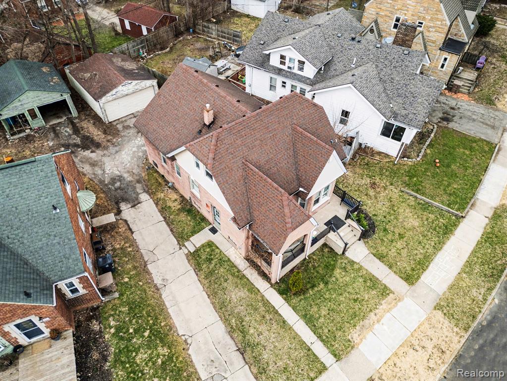 main property photo 27