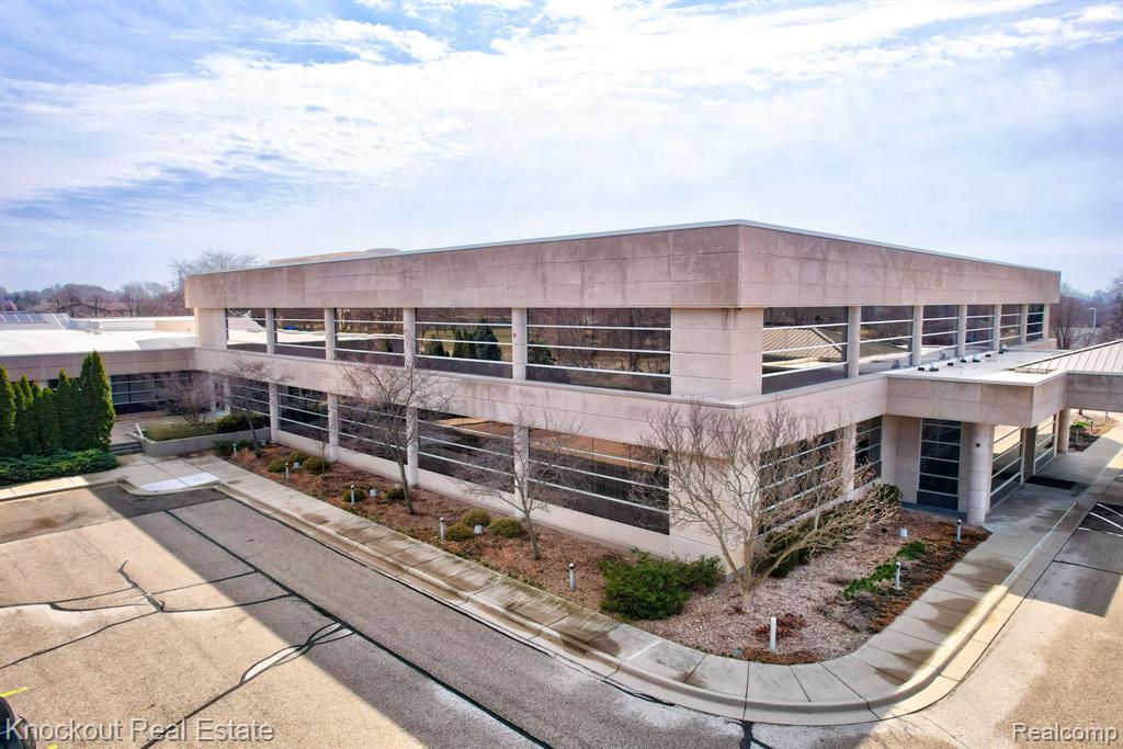 main property photo 50