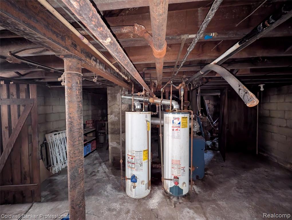 main property photo 37