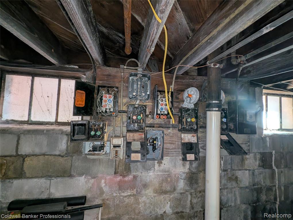 main property photo 39