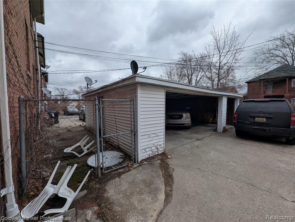 main property photo 43