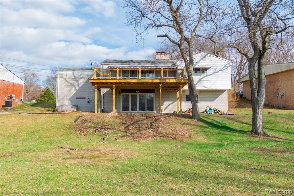 main property photo 34