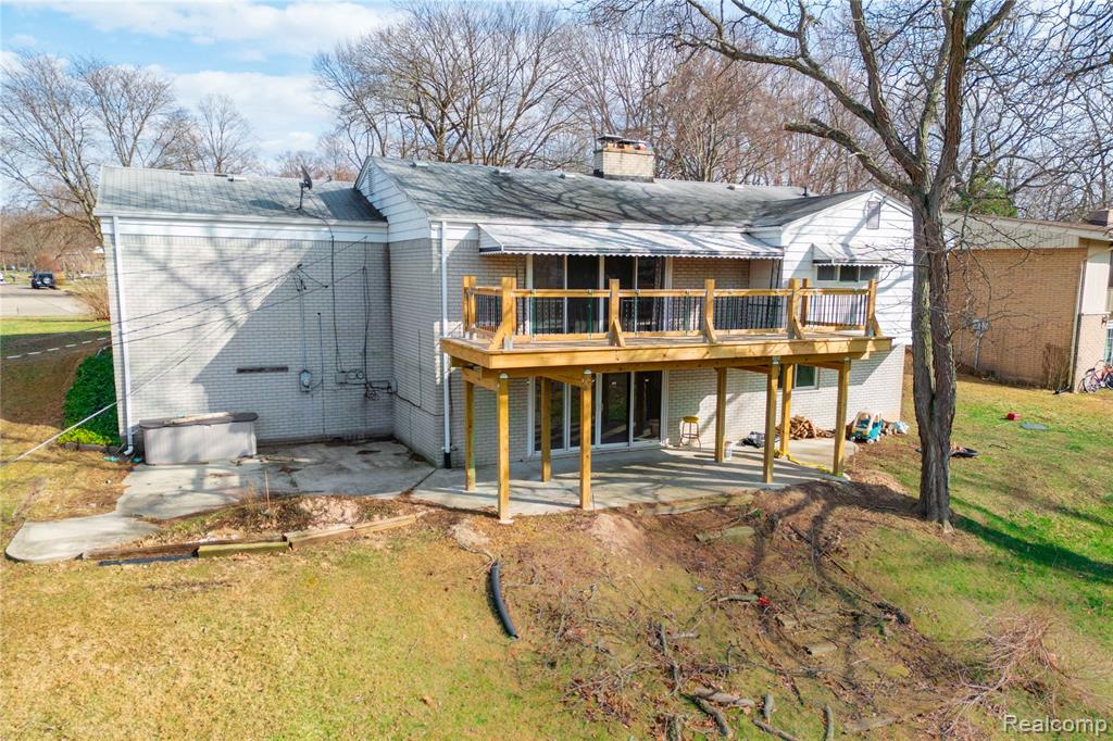 main property photo 35