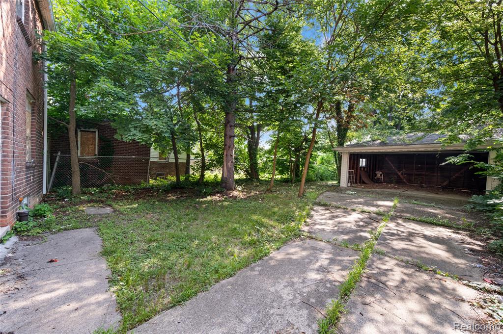 main property photo 22