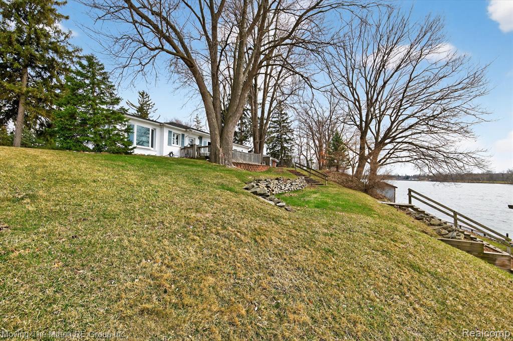 main property photo 35