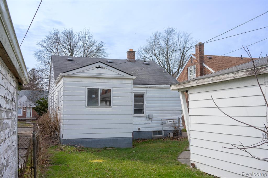main property photo 18