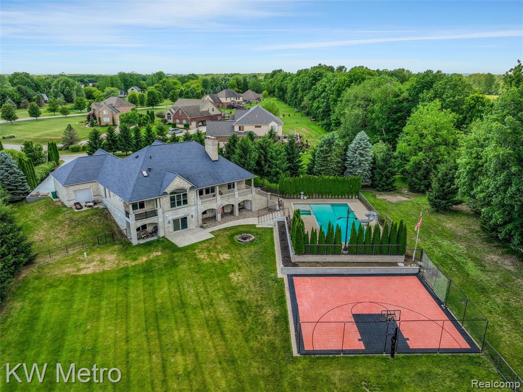 main property photo 21