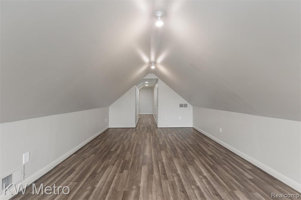 main property photo 73