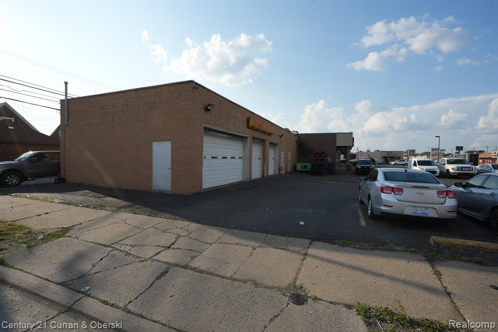 main property photo 4