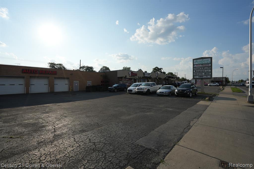main property photo 5