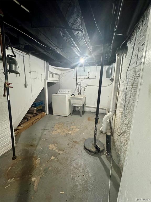 main property photo 23
