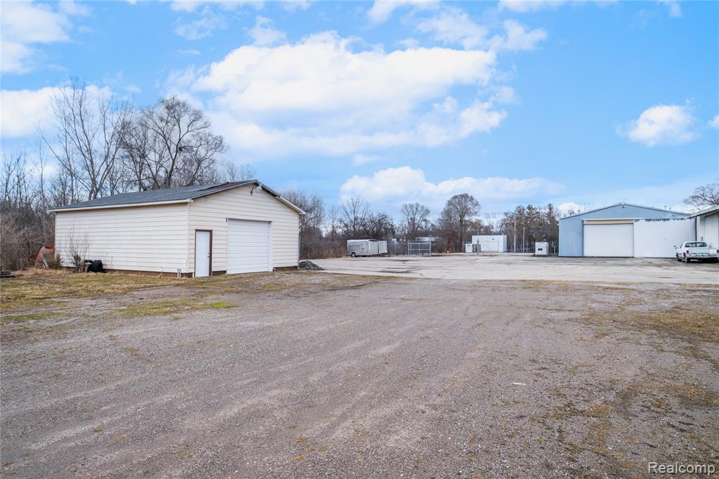 main property photo 12