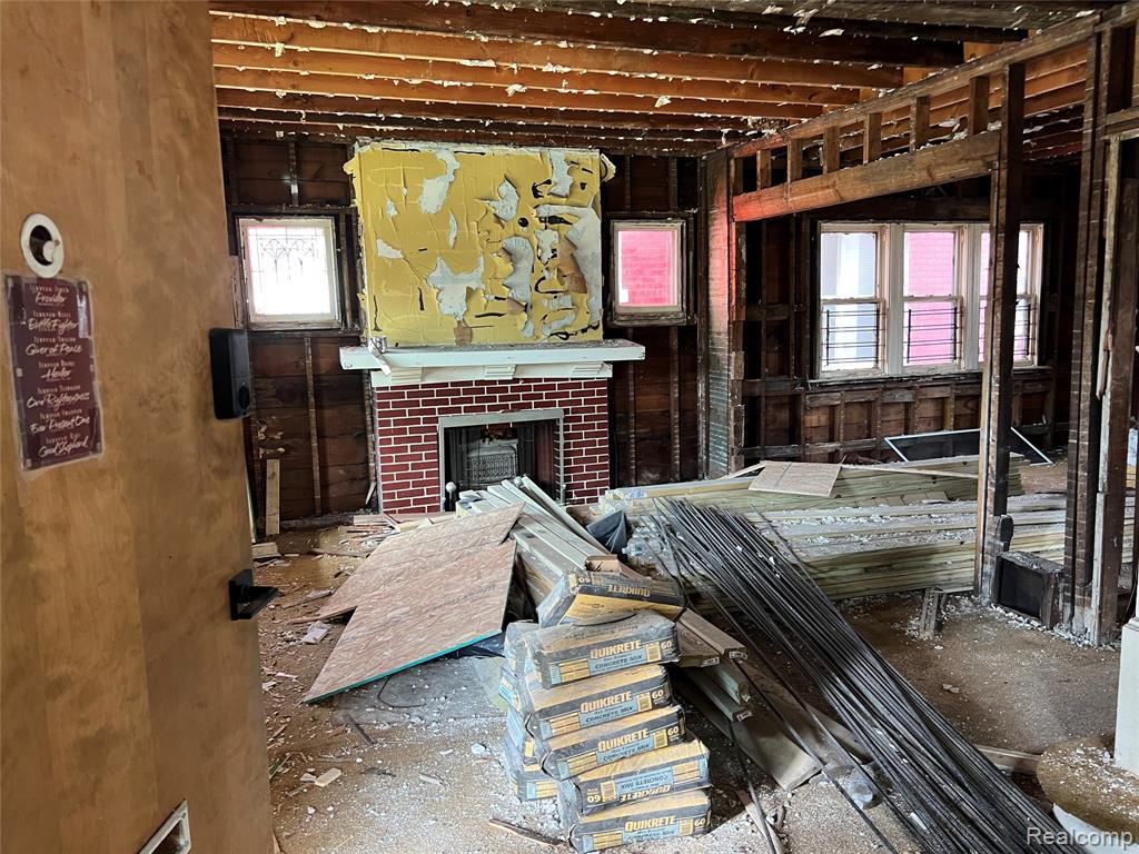 main property photo 15