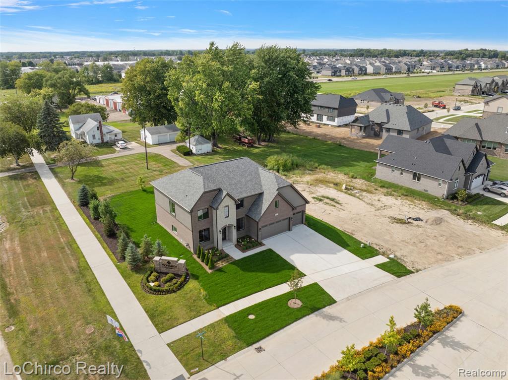 main property photo 16