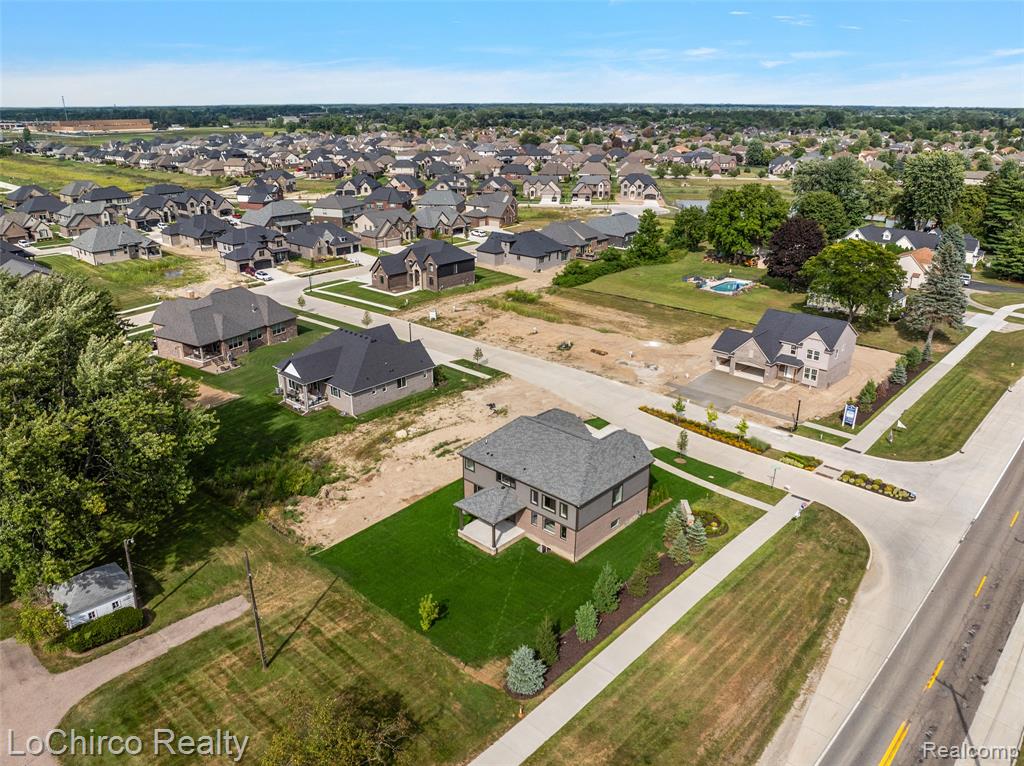 main property photo 19