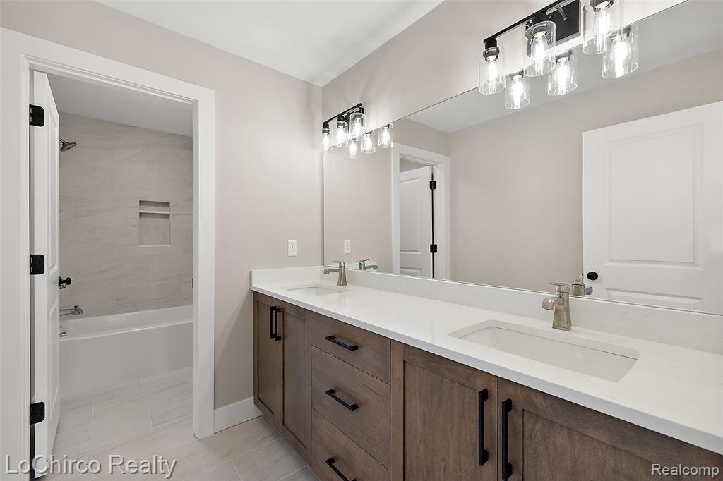 main property photo 75